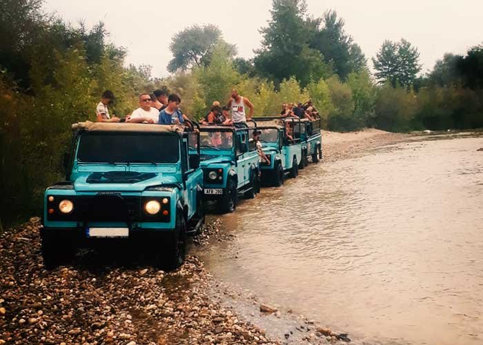 Side Jeep Safari